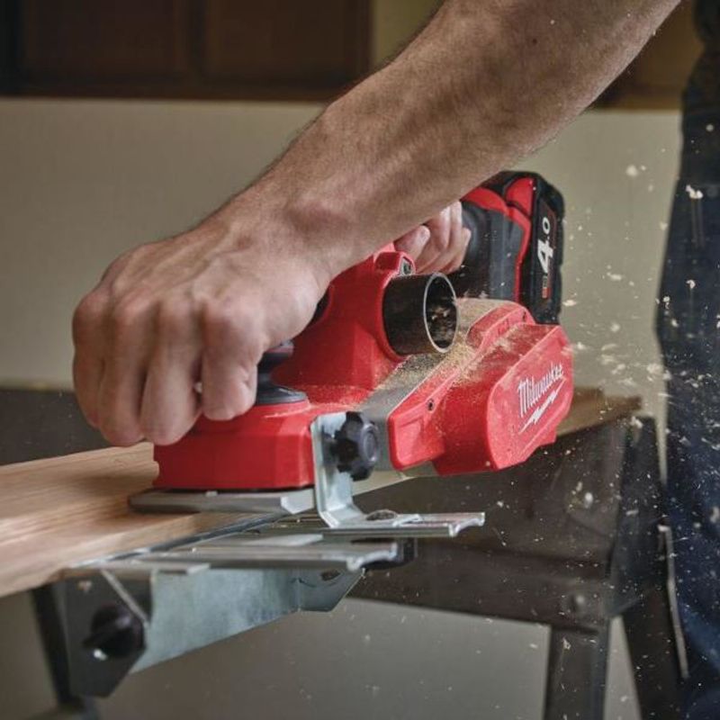 Milwaukee M18 BP-0 Elhyvel 82mm 18V (Naken)