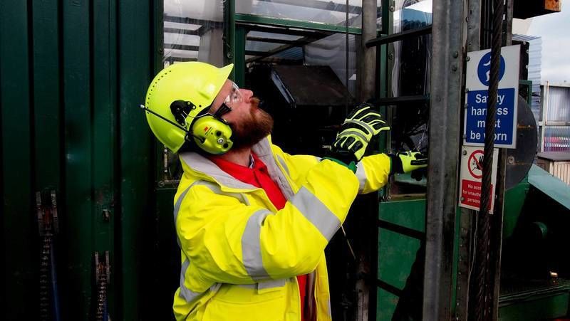 Peltor WS LiteCom III Hi-Viz Hörselkåpa Hjässbygel MT73H7A4D10EU
