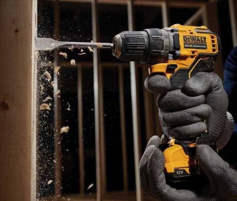 DeWalt DCD701D2 Borr-/Skruvdragare 12V BL (2x2,0ah)