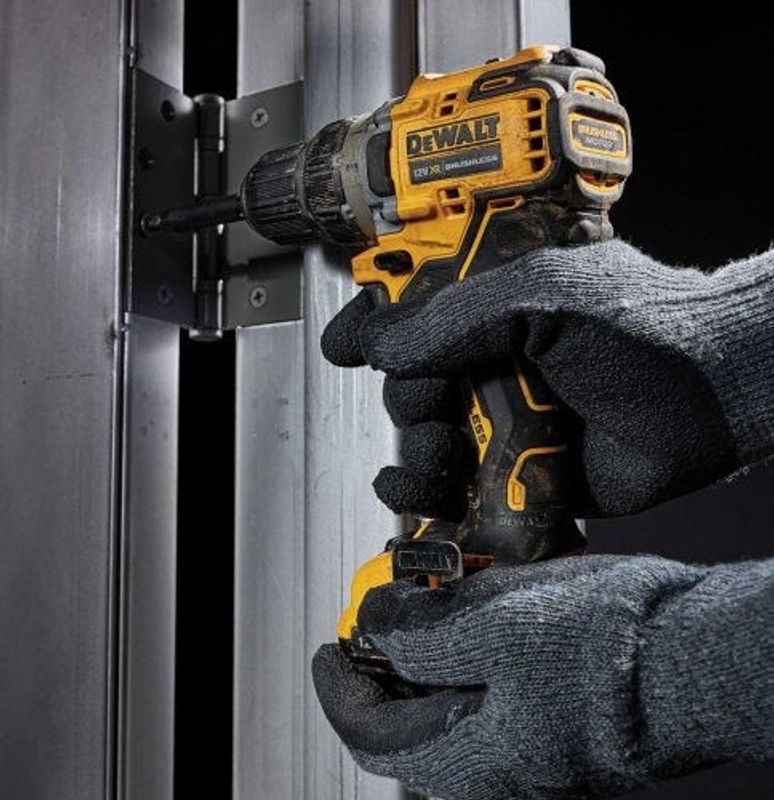 DeWalt DCD701D2 Borr-/Skruvdragare 12V BL (2x2,0ah)