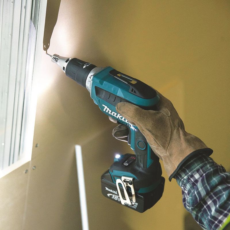 Makita DFS452TJX2 Automatskruvdragare 18V MAKPAC (2x5,0ah)