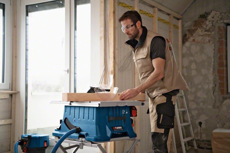 Bosch GTS 18V-216 Klyvsåg 18V BITURBO 216mm (utan batterier)