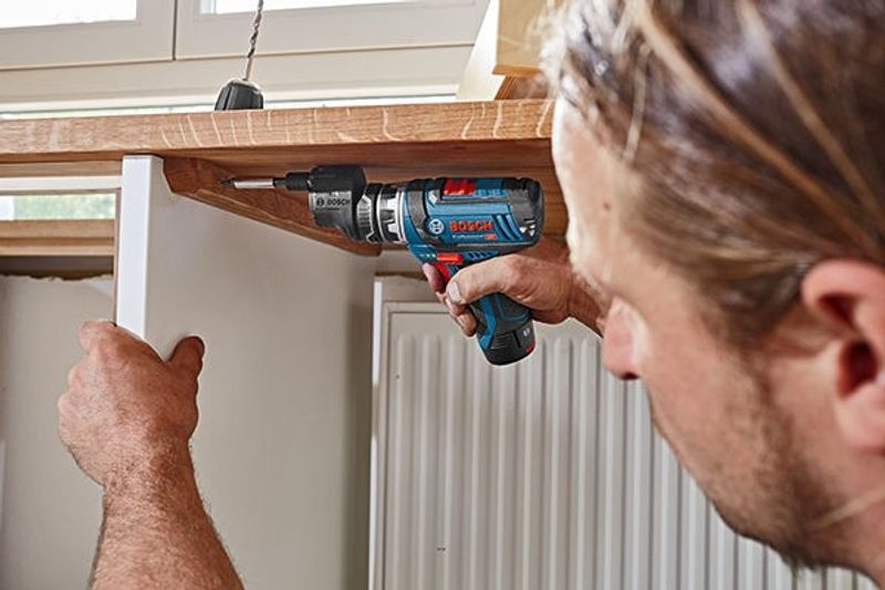 Bosch GSR 12V-15 FC Borr-/skruvdragare 12V inkl. 3st chuckar (2x2,0ah)