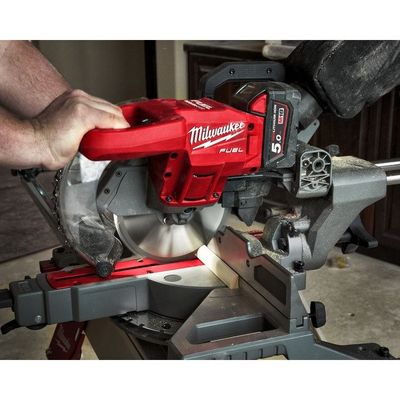 Milwaukee M18 FMS190-0 Kap-/Geringssåg 190mm 18V (utan batterier)