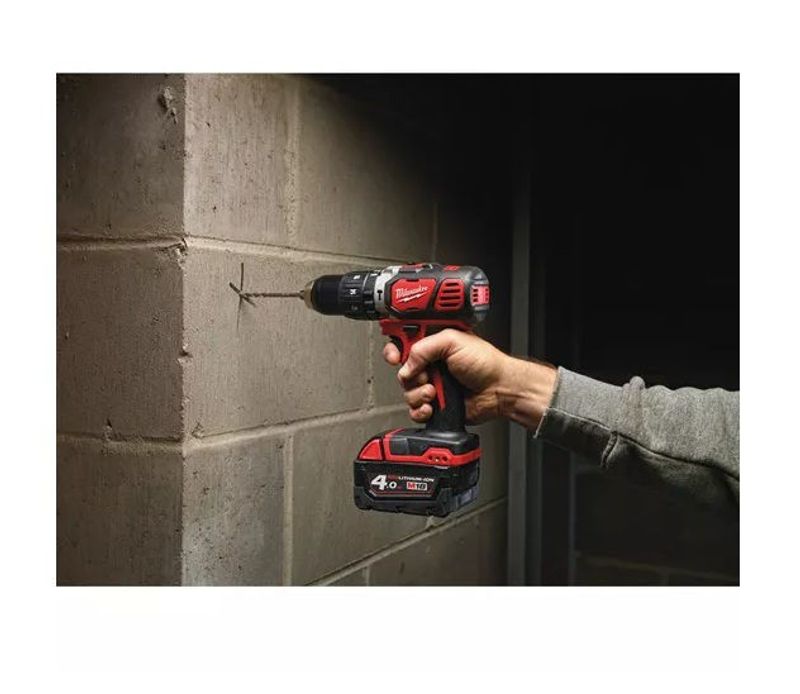 Milwaukee M18 BPD-0 Slagborrmaskin Kompakt 18V (utan batterier)