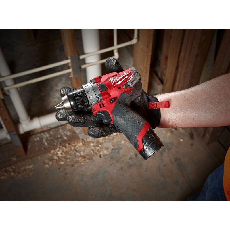Milwaukee M12 FDD-202X Borr-/Skruvdragare 12V FUEL (2x2,0ah)