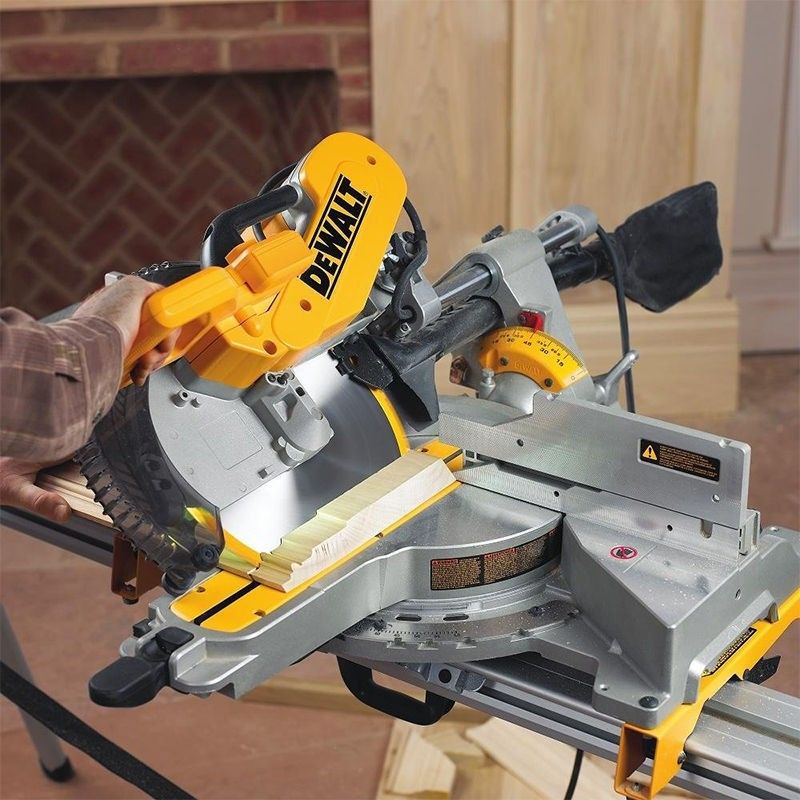 DeWalt DWS780 Kap-/Gersåg (305mm)