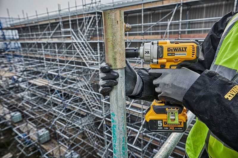 DeWalt DCF892P2T Mutterdragare 18V XR  1/2" (2x5,0Ah)