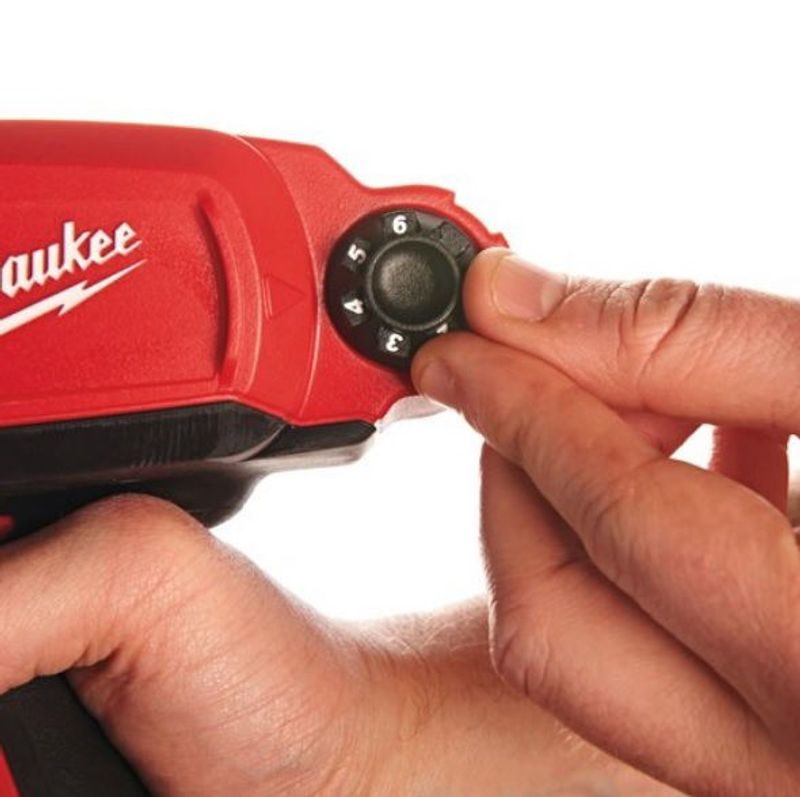 Milwaukee Fogpistol M12 PCG/400A-201B