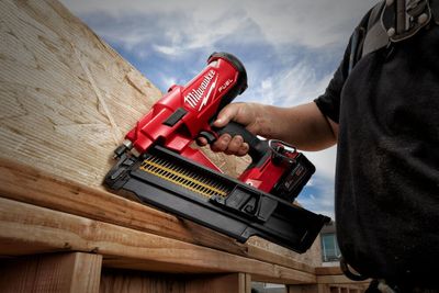 Milwaukee M18 FFN21-0C Spikpistol 18V 21° (utan batterier)