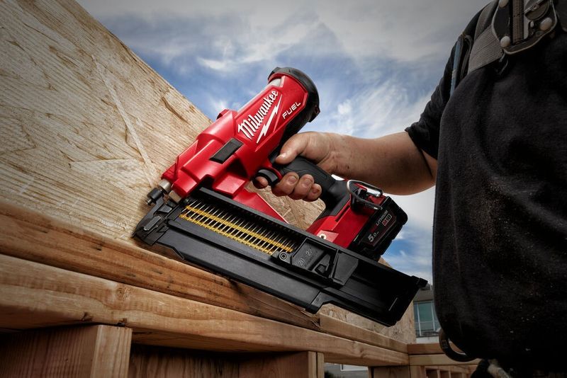 Milwaukee M18 FFN21-0C Spikpistol 18V 21° (utan batterier)