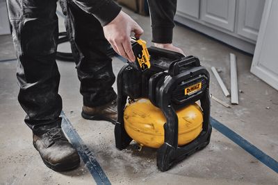 DeWalt DCC1018N Kompressor 18V XR (utan batterier)