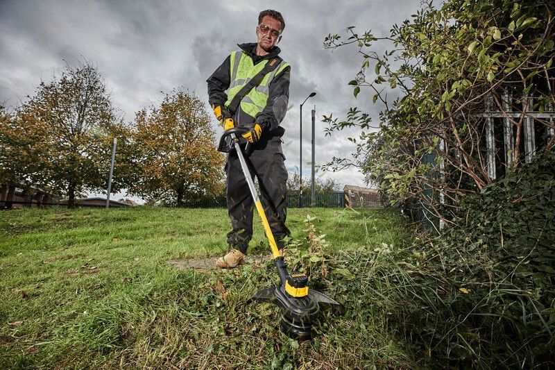DeWalt DCM561PBS Grästrimmer 18V 2-delad 2mm (Utan batterier)