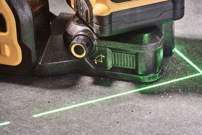 DeWalt DCE089NG18 Multikorslaser XR 12V/18V (utan batterier)