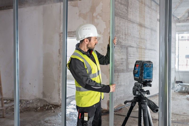 Bosch GLL 20-22 G Kors-/Linjelaser med grön laserstråle (4xAA)