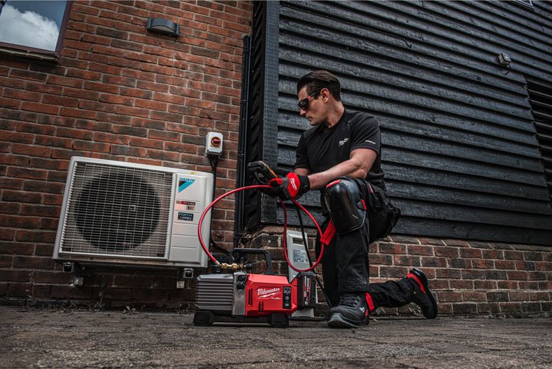 Milwaukee M18 FVP5-801 Vakuumpump 18V (utan batterier)