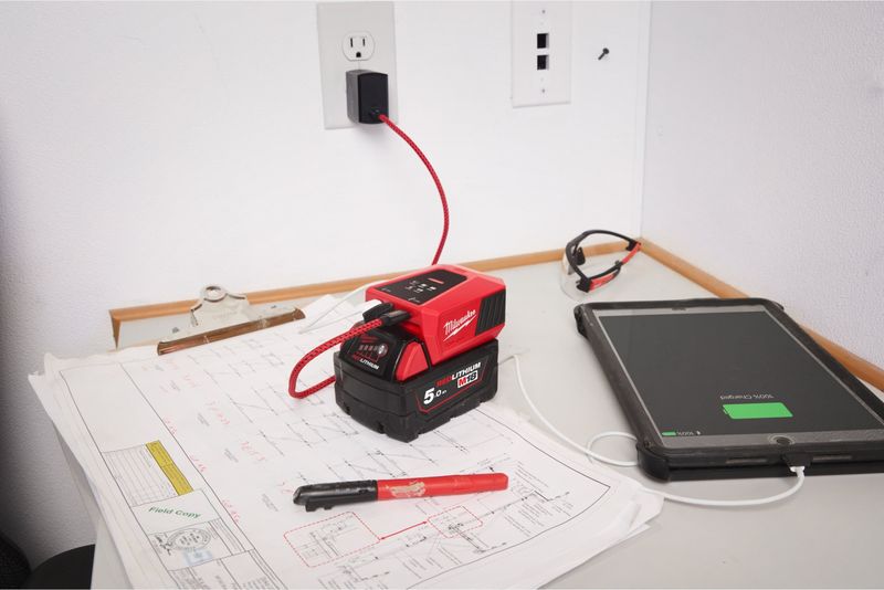 Milwaukee M18 TC tvåvägsladdare USB-C 100 W