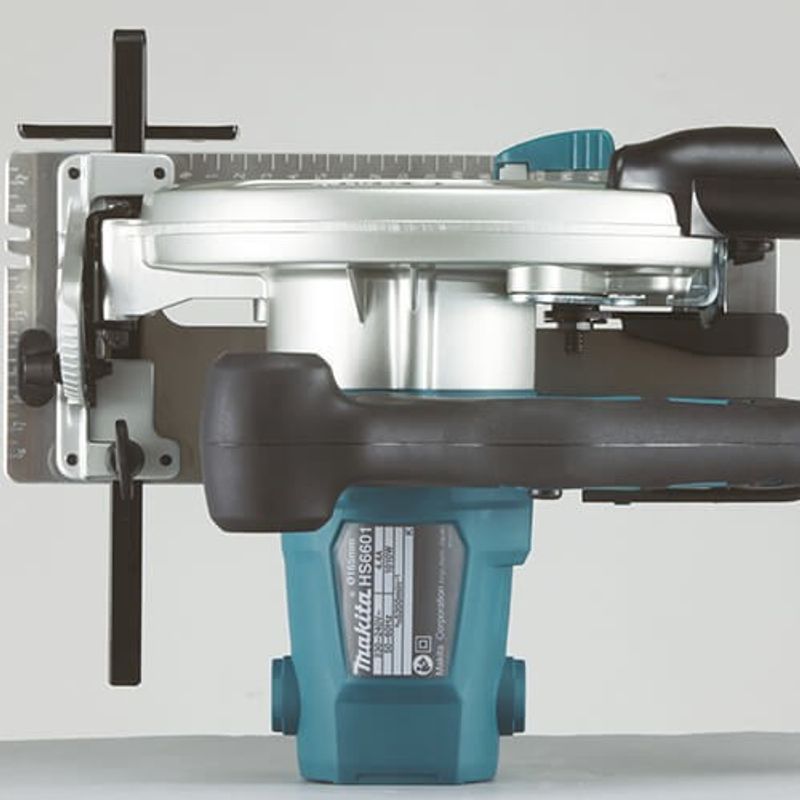 Makita HS6601 Cirkelsåg 1050W (165mm)