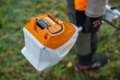 Stihl FSA 120 Batteridriven grästrimmer och AP 300 S (1+1)