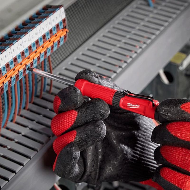 Milwaukee 4-i-1 Precision Multi-Skruvmejsel