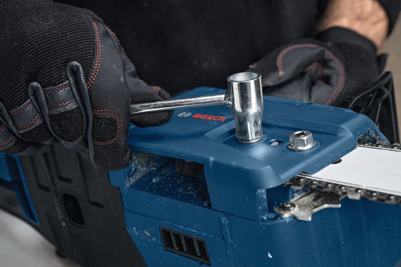 Bosch GKE 18V-40 kedjesåg 18V (utan batterier)