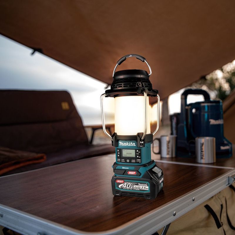 Makita Lampa / Radio XGT MR009G 40V (utan batterier)