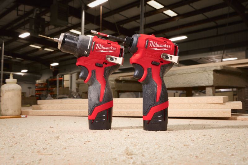 Milwaukee M12 BLPP2B-422B Powerpack 12V (1x2,0ah+1x4,0ah)