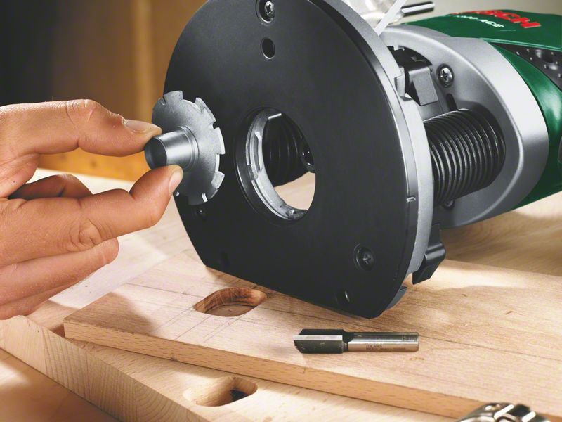 Bosch POF 1400 ACE Handöverfräs (1400W)