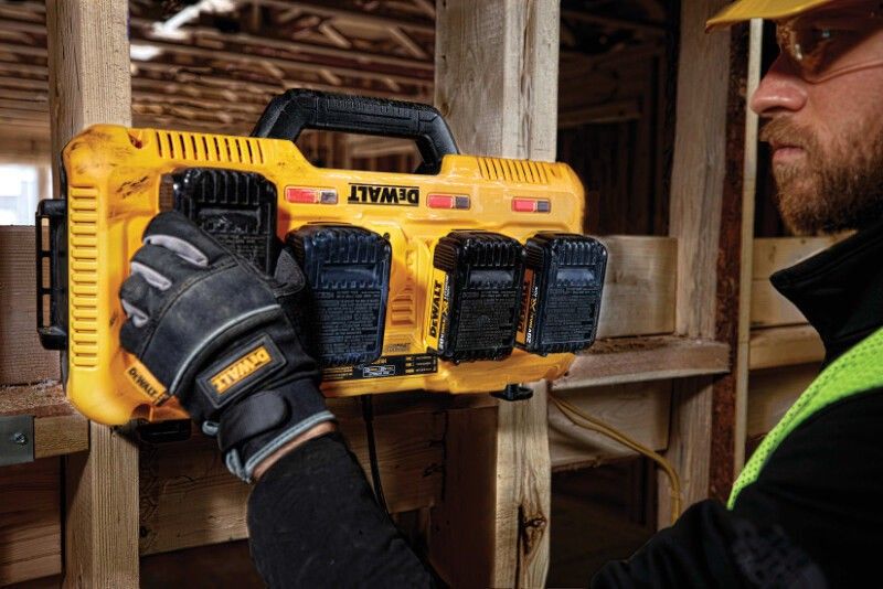 DeWalt DCB104 Snabbladdare 4-portar 12V-54V