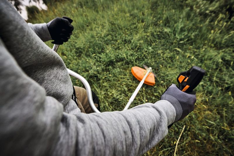 Stihl FSA 140 Batteritrimmer-/Röjsåg 36V AP (utan batterier)