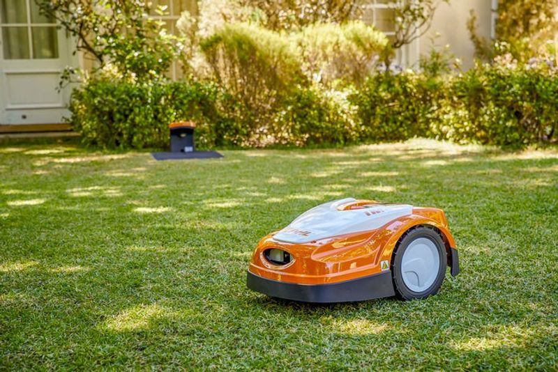 Stihl RMI 422 IMOW Robotgräsklippare ->800m2
