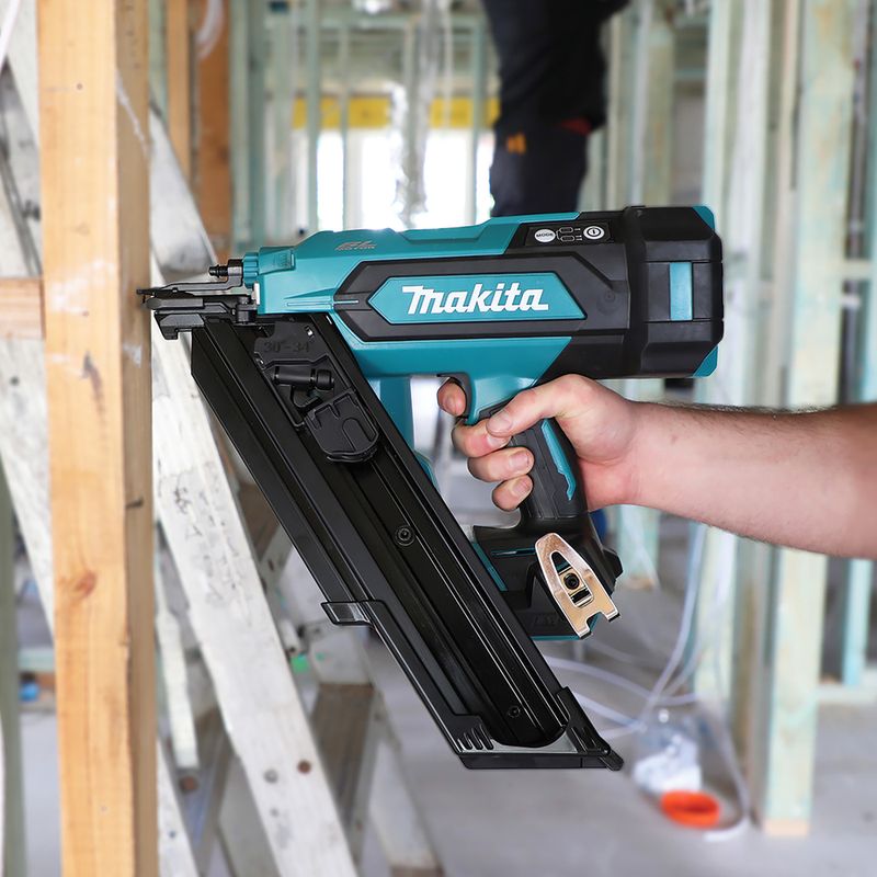 Makita DBN900ZK Spikpistol Rakbandad LXT 18V 34G 50-90mm (utan batterier)