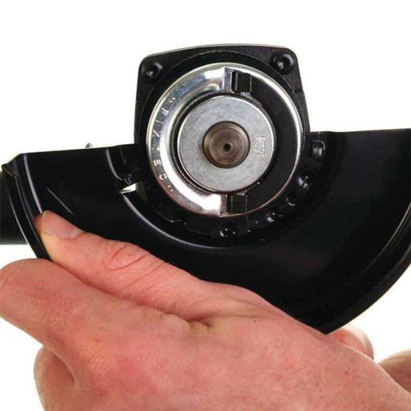 Milwaukee AG 10-125 EK Vinkelslip med mjukstart 125mm (1000W)