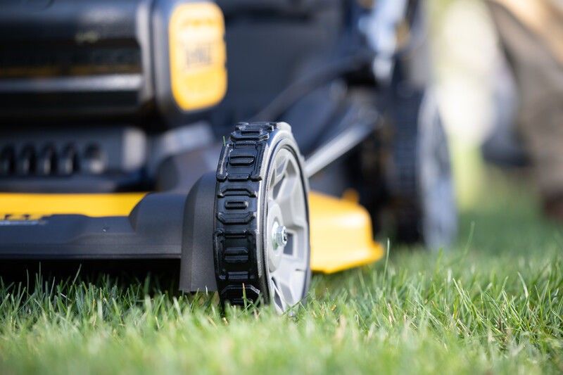 DeWalt DCMWP134N Gräsklippare 2x18V XR 53cm (utan batterier)