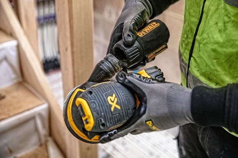 DeWalt DCW210N Excenterslip 18V XR (Utan batterier)