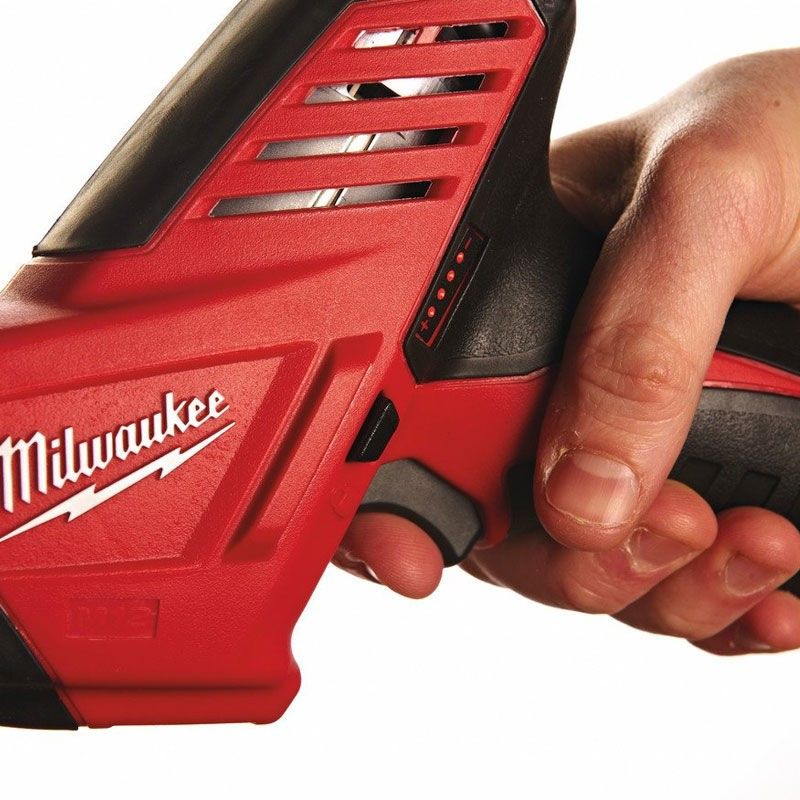 Milwaukee C12 HZ-202C Tigersåg 12V (2x2,0ah)