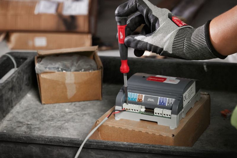 Milwaukee 4-i-1 Multiskruvmejsel