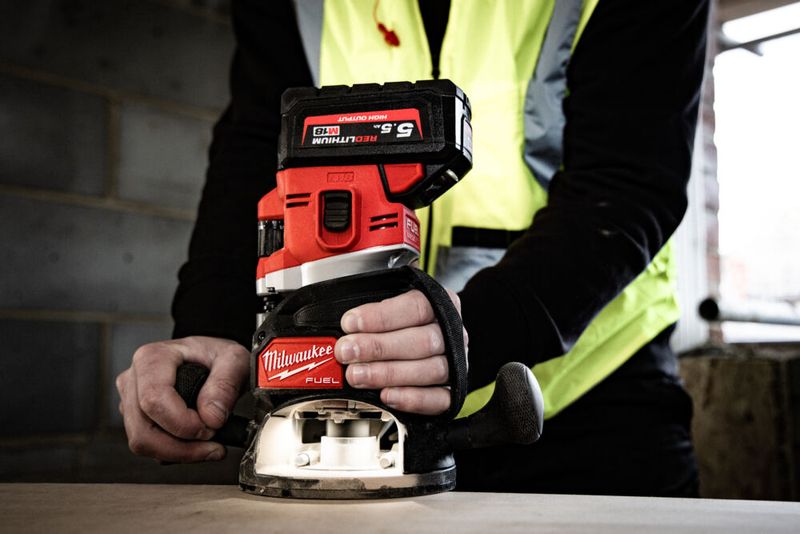 Milwaukee M18 FR12-0X Handöverfräs 8–12 mm 18V (utan batterier)