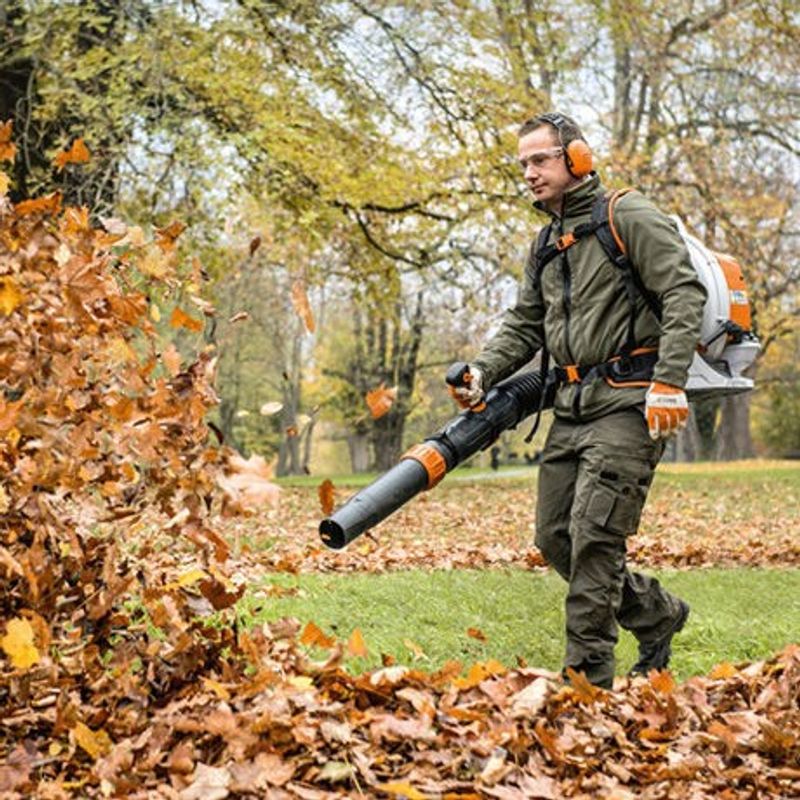 Stihl Lövblås BR 800 C-E inkl. styre