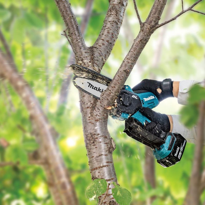 Makita DUC 150 Beskärningssåg LXT 18V 15cm (utan batterier)
