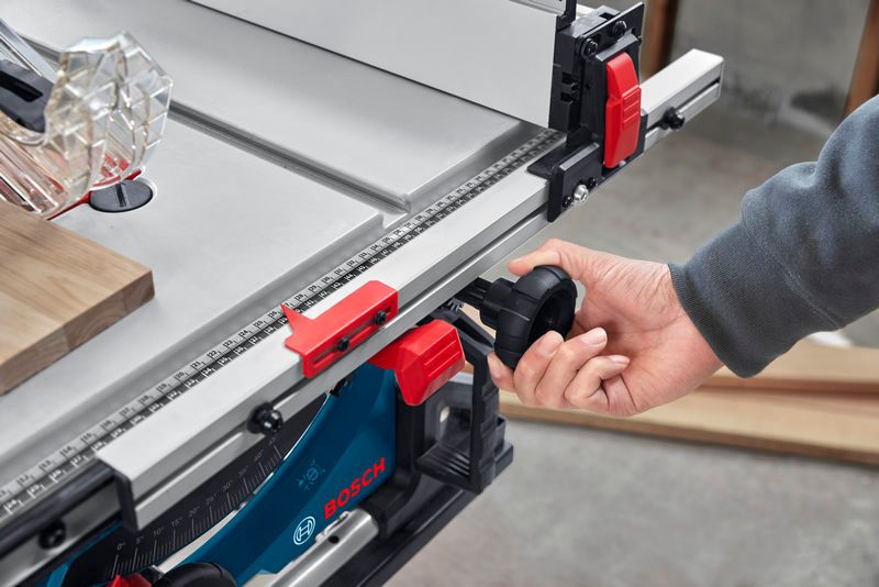 Bosch GTS 70-216 Bordssåg kompakt och exakt