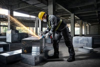 Bosch GWS 18V-8 Vinkelslip 18V 125mm L-BOXX (utan batterier)