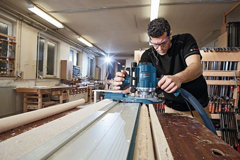 Bosch GOF 1250 CE Handöverfräs 8mm (1250W)