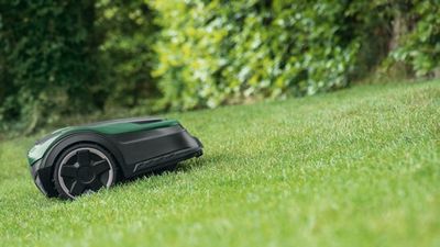Bosch Robotgräsklippare Indego M+ 700 18V (->700m2)