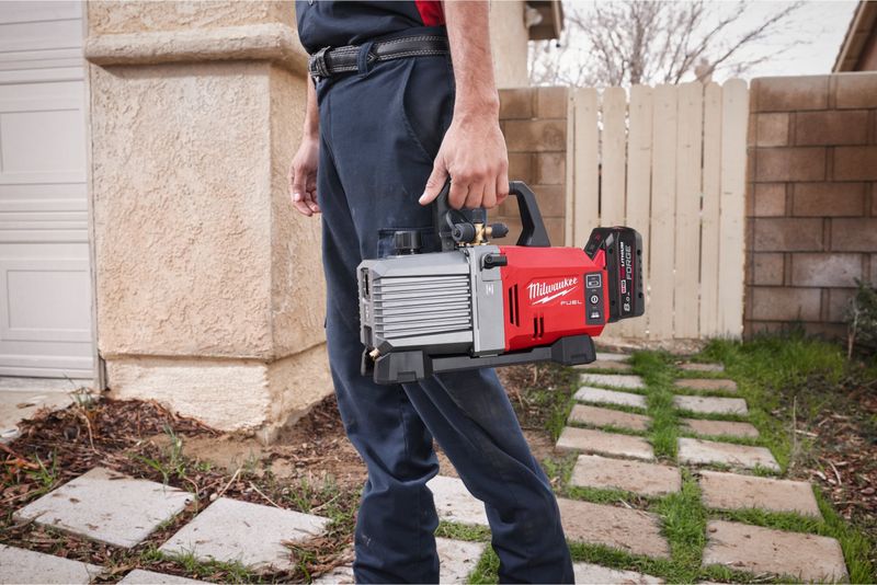 Milwaukee M18 FVP5-801 Vakuumpump 18V (utan batterier)
