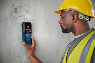 Bosch GMS 120-27 Regelsökare (2xAA)