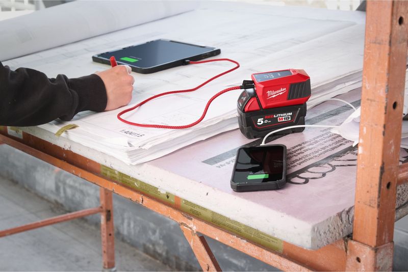 Milwaukee M18 TC tvåvägsladdare USB-C 100 W