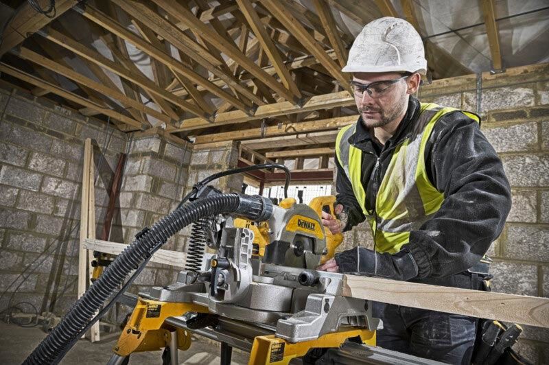 DeWalt DWS777 Kap-/Geringssåg XPS 1800W 216mm