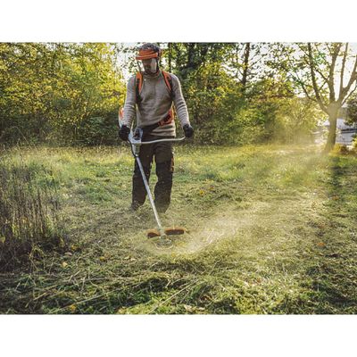 Stihl FSA 200 Batteridriven Grästrimmer 450mm 36V IPX4 (utan batterier)