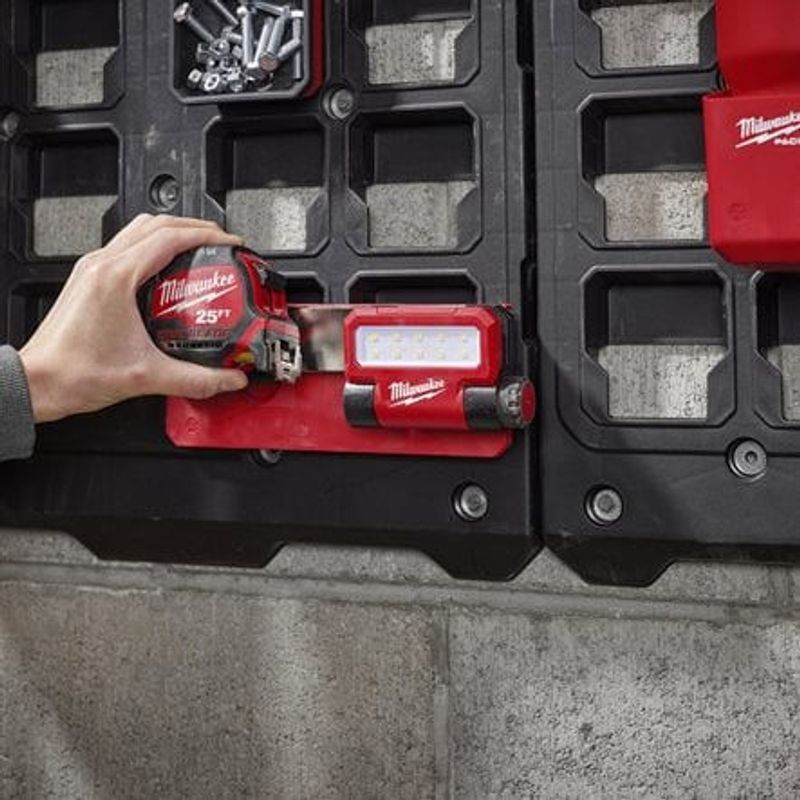Milwaukee PACKOUT™ Upphängningsskena – Flexibel Förvaring
